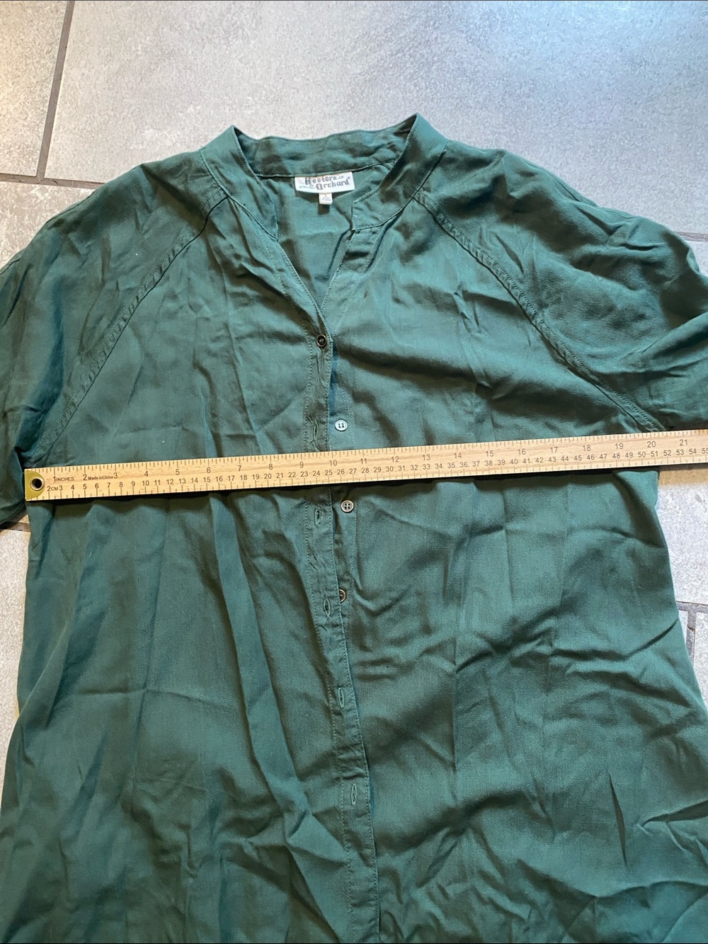 Women's Forest Green Button-Front Frayed Hem Shirt - Picture 6 of 9